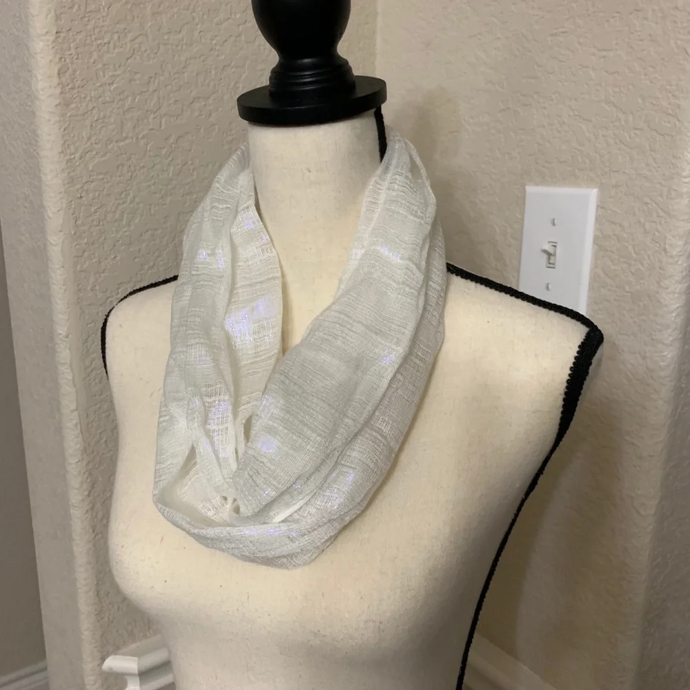 Children’s Place iridescent white infinity scarf